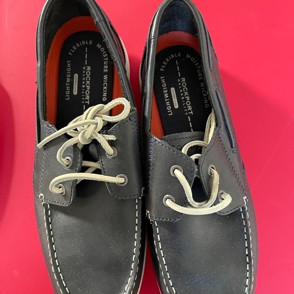 Navy blue slip on boat shoes - Picture 1 of 4